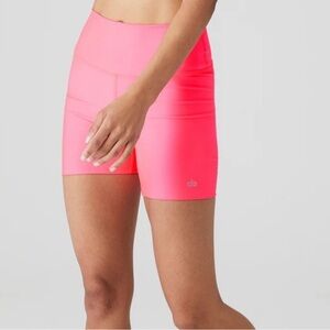Alo Airlift Energy Short Size L / NWT